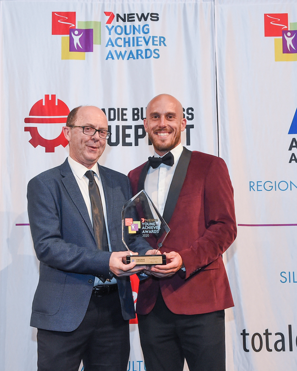 Shaun Kay receiving the 7News Young Achiever Regional Achievement Award